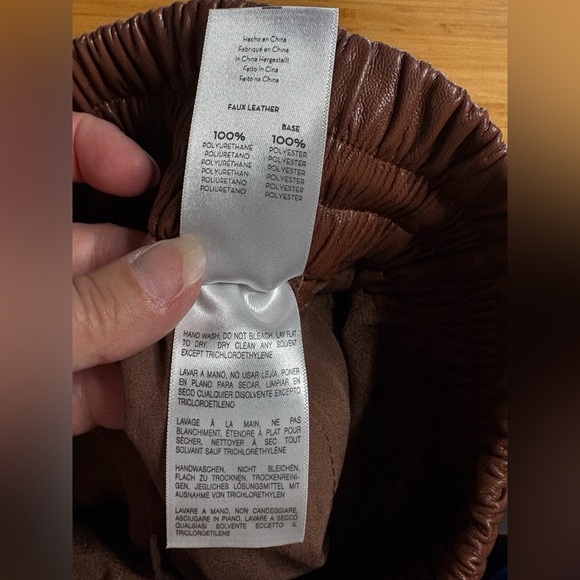 GUC MOTHER- The Curbside Lounger Ankle Pant in Friar Brown. Size XS - Picture 6 of 11